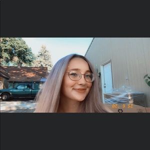 Meet your Posher, Mya